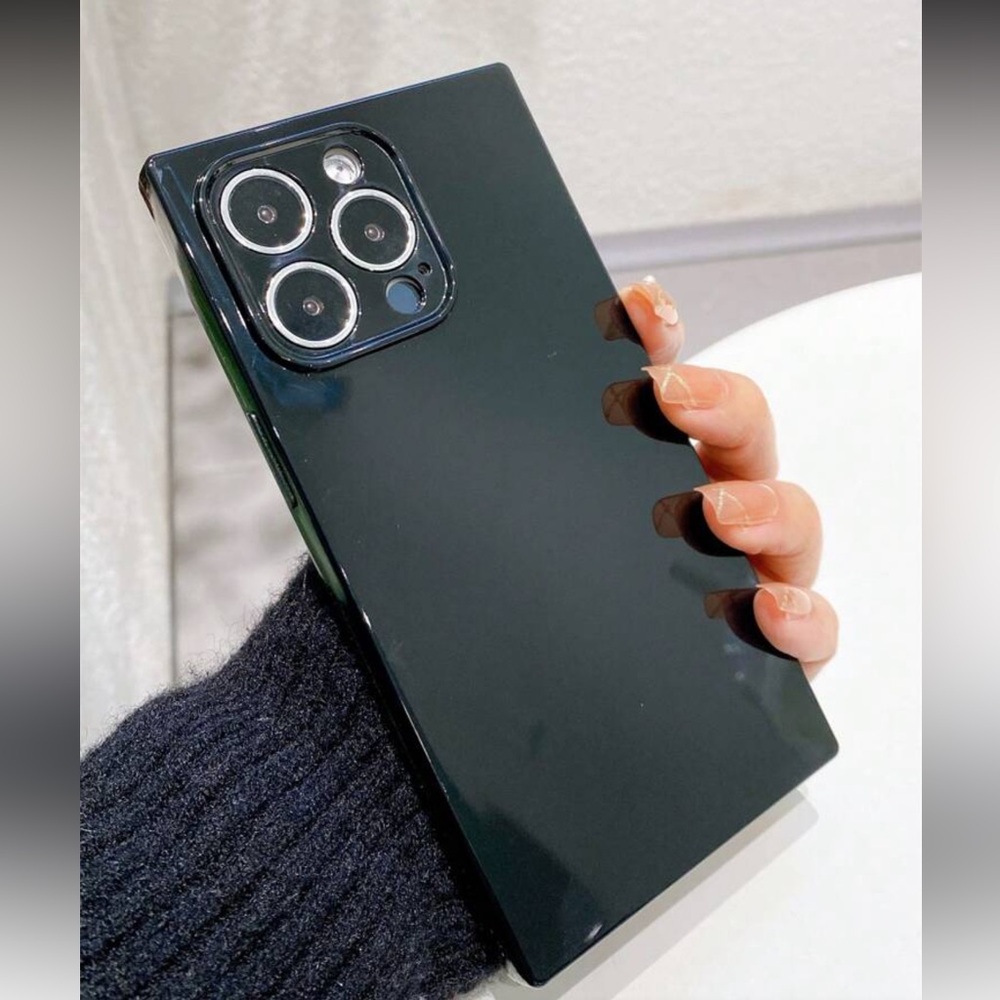 SHEIN Glossy Black Phone Case